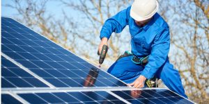 Installation Maintenance Panneaux Solaires Photovoltaïques à Courtalain